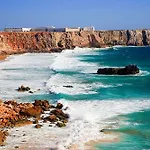 30 Seconds To Bars 3* Sagres
