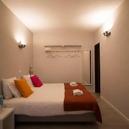 30 Seconds To Bars Sagres