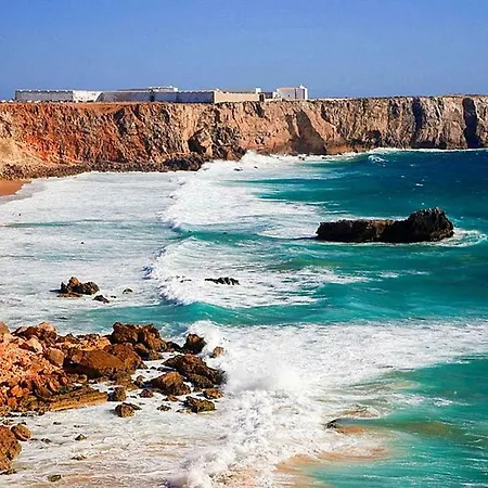 30 Seconds To Bars 3* Sagres